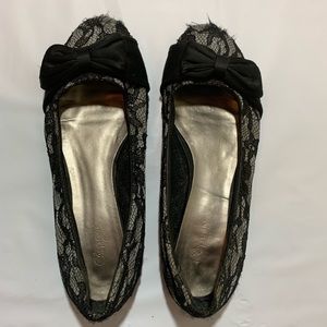 Flats with lace and bows